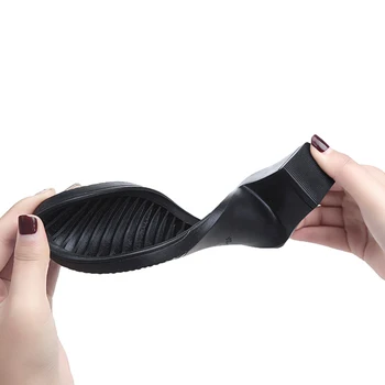 Office lady klasikinis juodos odos siurbliai 2019 m. pavasarį 5cm aikštėje kulniukai užsivilkti darbo batai moteris atsitiktinis visų rungtynių sandalai